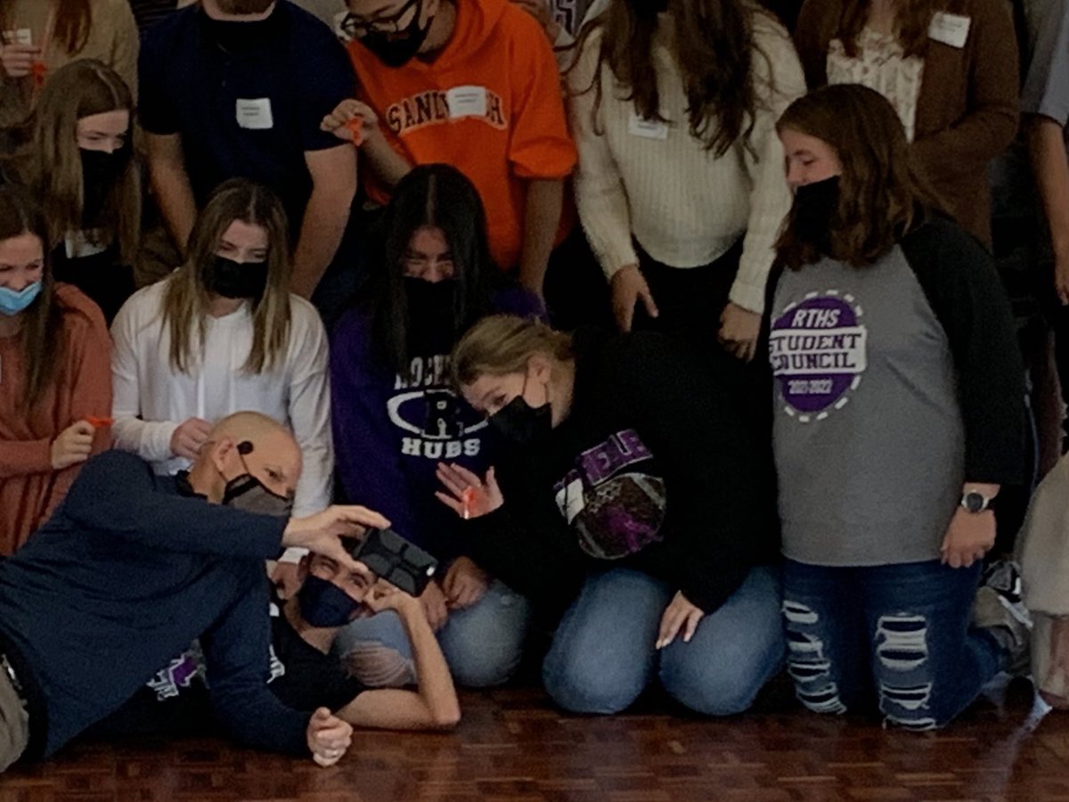 RTHS_STUCO's tweet photo. StuCo sent ten members to the I-8 Leadership Conference today in Morris. The students each sat at tables with students from different schools and learned the keys to leadership through fun activities. 

#IFeelGreat #KeysToLeadership https://t.co/tR2eFFBXHJ