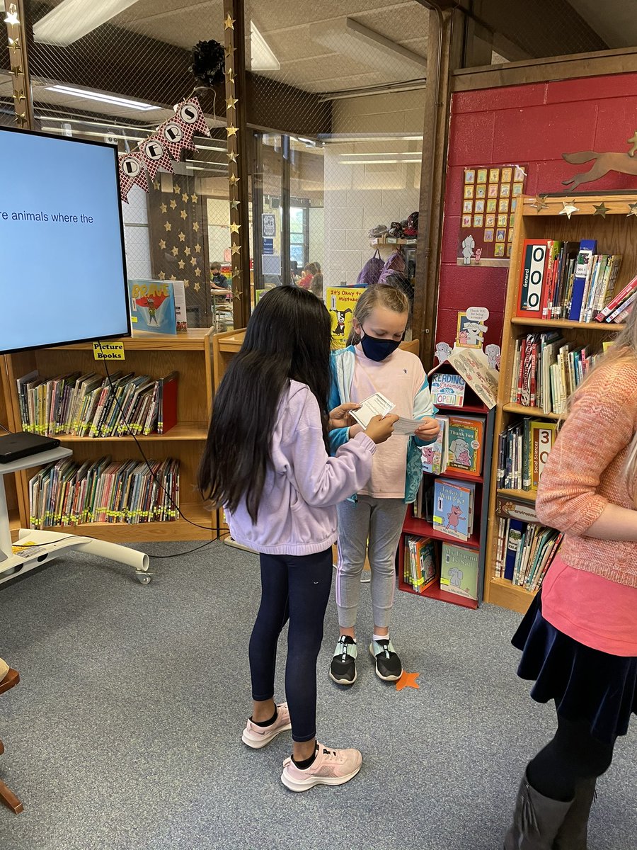 Using <a href="/KaganOnline/">Kagan Publishing & Professional Development</a> structure Quiz-Quiz-Trade to practice our paraphrasing skills in library for a research project. Great job 5th graders! <a href="/lposse1/">Larry Patrick</a>  #sherwoodshines112 #112Leads <a href="/SherwoodPandas/">Sherwood School</a>