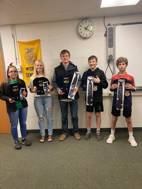 FFAMcCook's tweet photo. Freshman received their jackets today thanks to SD FFA Foundation #bluejacketprogram and the generosity of a local sponsor. #ffapride #tradition https://t.co/Pl6nMd4Caf