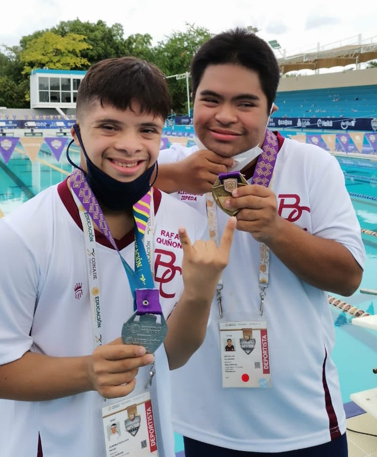 InstitutoBaja's tweet photo. TIENE BAJA CALIFORNIA LLUVIA DE MEDALLAS EN PARANATACIÓN EN CANCÚN

Más información en: https://t.co/wEbFf3qlDE https://t.co/ud78PzYYKk