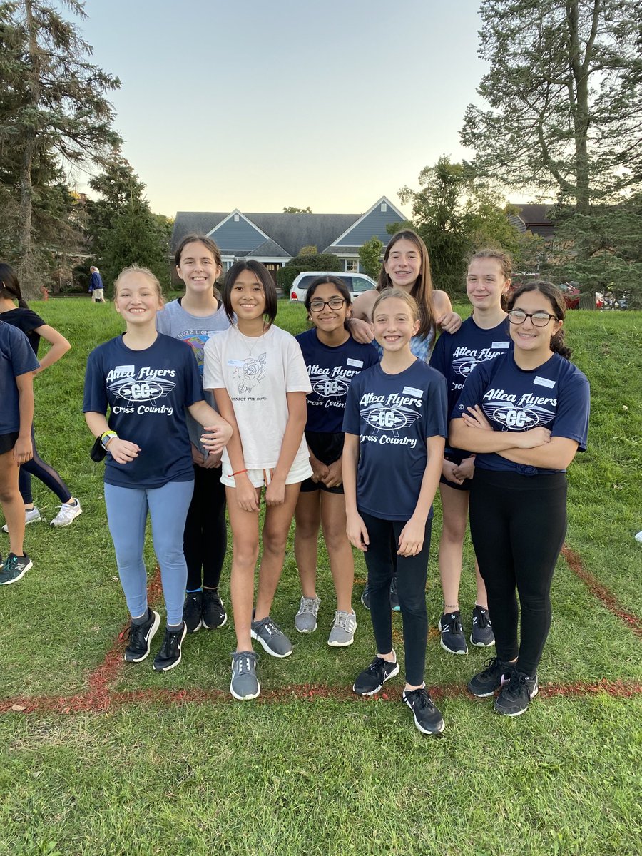 MaryWitteSLP's tweet photo. Our Attea Cross Country super seventh graders!  Conference meet today—Thanks for a fun season, students! #AtteaFlyers #WeAreD34 https://t.co/JTR3SmZga9