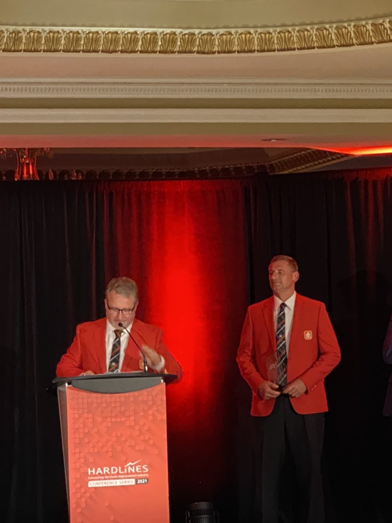 Hardlinesnews's tweet photo. ORA winner @GrandErieHomeH - Best Building Supply/Home Centre (over 15k) @home_hardware #HardlinesConference https://t.co/LJcUjjyTTh