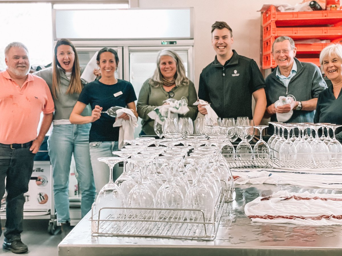 SHOUTOUT TO OUR STEWARDS 👏🏼👏🏼👏🏼👏🏼👏🏼👏🏼👏🏼👏🏼👏🏼👏🏼 • The show wouldn’t come together without the team behind the scenes - polishing, pouring, and feeding us! #lcws21