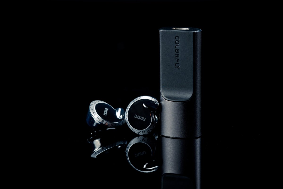 DUNU_Headphone's tweet image. Pictures of the #DUNU #FALCONPRO with the #Colorfly CDA-M1!