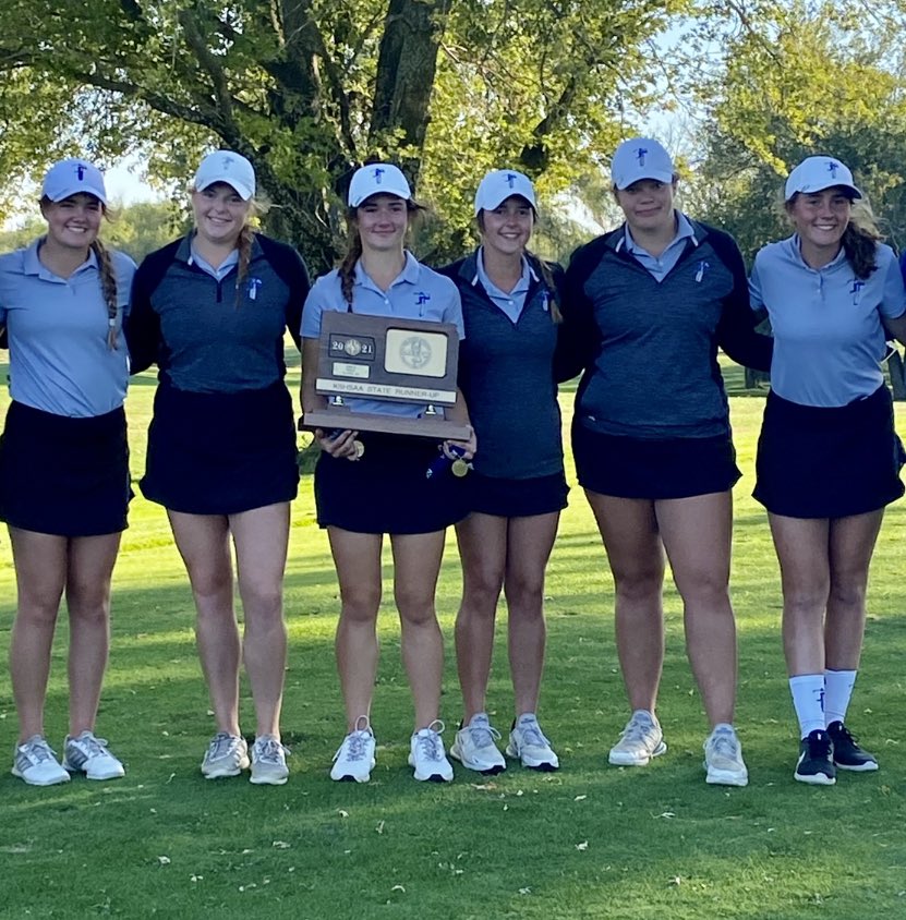 RuralGolf's tweet photo. Hardware is coming home! Not the finish we wanted, but what an OUTSTANDING season it was! ⛳️🏆

#Congratulations 
#headshigh
#TEAM https://t.co/GvB0W6wZ31