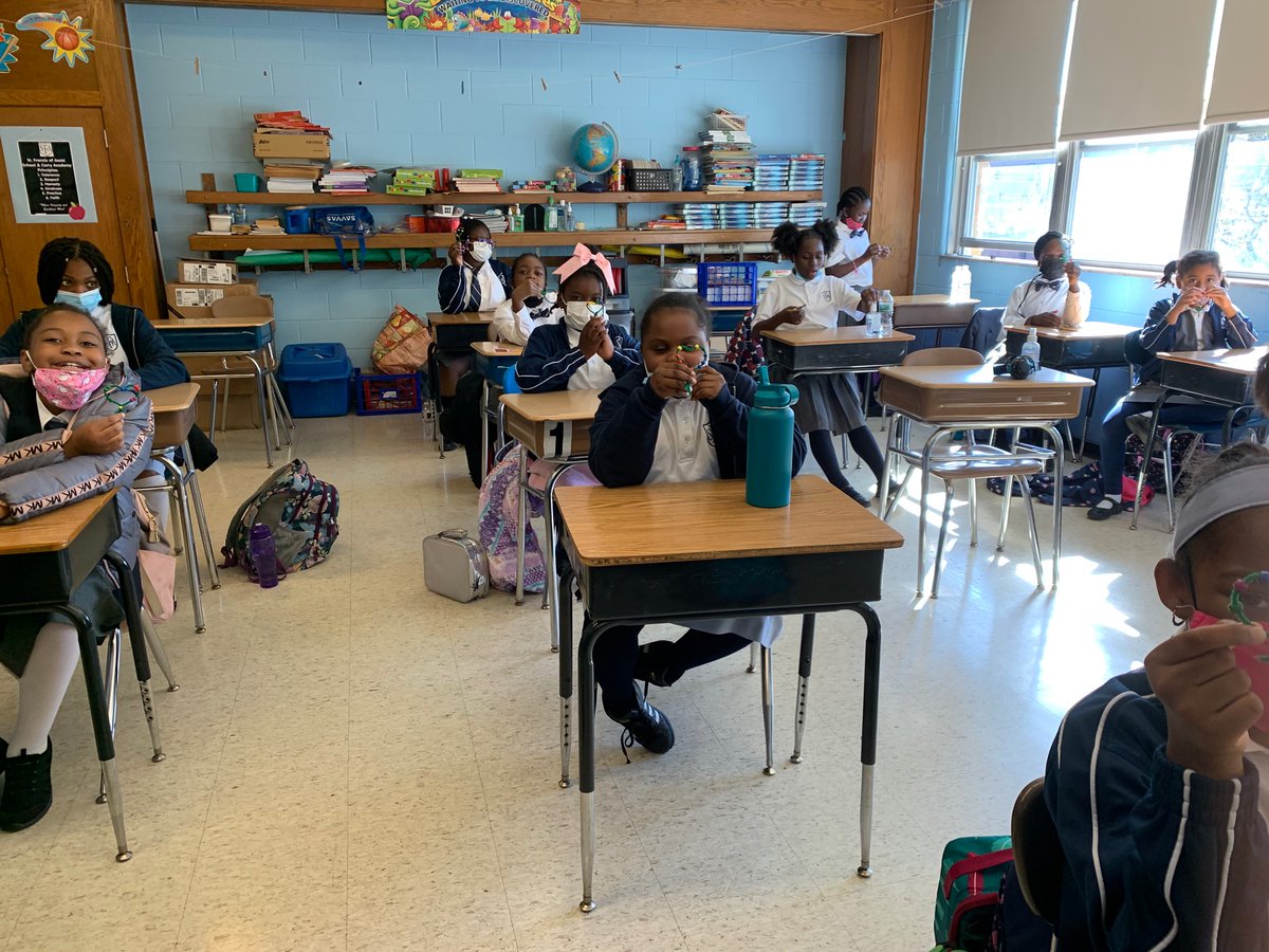 Grade4sfabx's tweet photo. Grade 4 is celebrating The Month of the Rosary by making a Rosary Bracelet to use as we pray a decade of the Rosary everyday during the month of October.@Grade4sfabx https://t.co/hpfVfMu9ft
