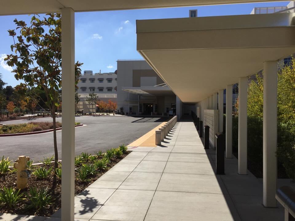 seqfoundation's tweet image. On October 19, 2014 the Sequoia Hospital Foundation's staff was thrilled to join other hospital employees in welcoming family members and visitors as the first patients were moved into Sequoia Hospital's new patient pavilion.
#SupportSequoia #SequoiaHospital