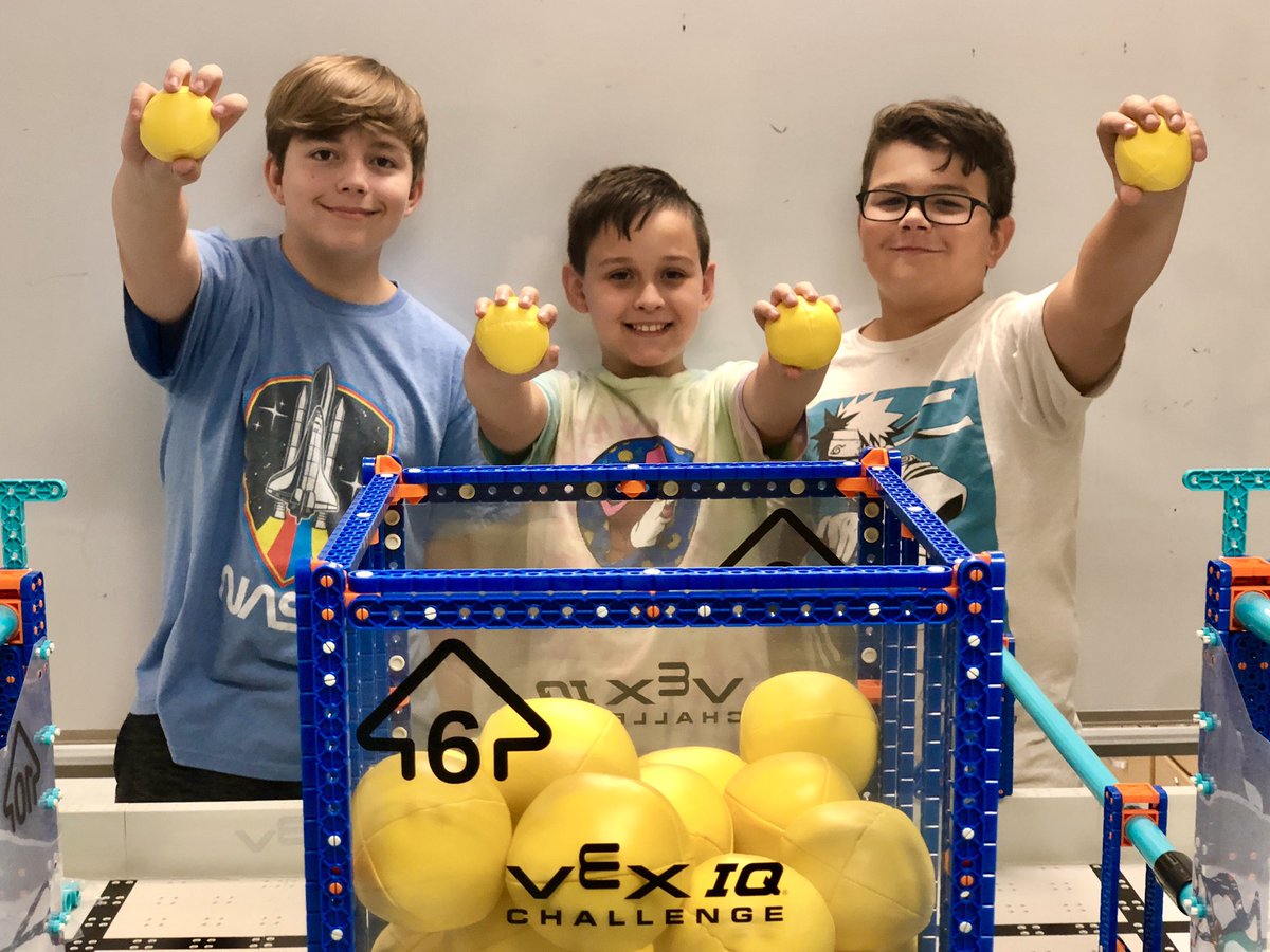 MtP_Robotics's tweet photo. Our @VEXRobotics #VEXIQ teams from @MPMSVPA are looking forward to their first tournament of the season in a few weeks! For now, you can find them busy getting their robots field ready in room 105. ⚙️ https://t.co/kyYq6XxgXi