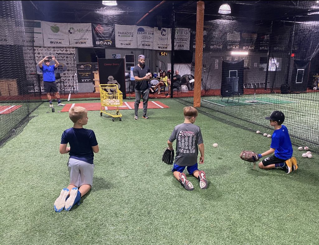 ballplayerskc's tweet photo. Awesome having @TheRealSlamtana in the facility to get some work in with a few of the little guys. They worked on hitting, fielding, and throwing. Always a class act! #CS41 #slamtana #soarwithus https://t.co/8qzzpvcLT6