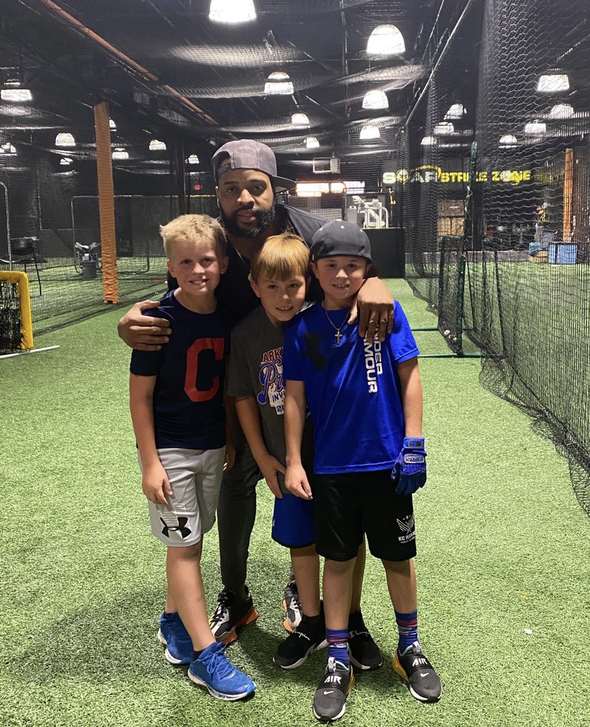 ballplayerskc's tweet photo. Awesome having @TheRealSlamtana in the facility to get some work in with a few of the little guys. They worked on hitting, fielding, and throwing. Always a class act! #CS41 #slamtana #soarwithus https://t.co/8qzzpvcLT6