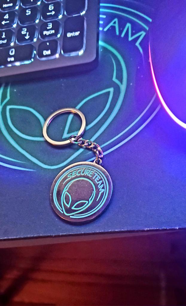 SecureTeam10's tweet photo. They're coming... now back to editing. #ItGlows https://t.co/pVB4tBw30C