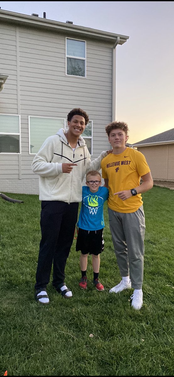 Pax was fired up to see his two favorite <a href="/BellevueWestFB/">Bellevue West Football</a> players stop by. A huge thank you to <a href="/micah_r_d/">Micah Riley</a> &amp; <a href="/Hunter10Brown/">Hunter Brown</a> for coming over to hang-out w/ Pax tonight! #ClassDudes #HBDPax #DoubleDigits