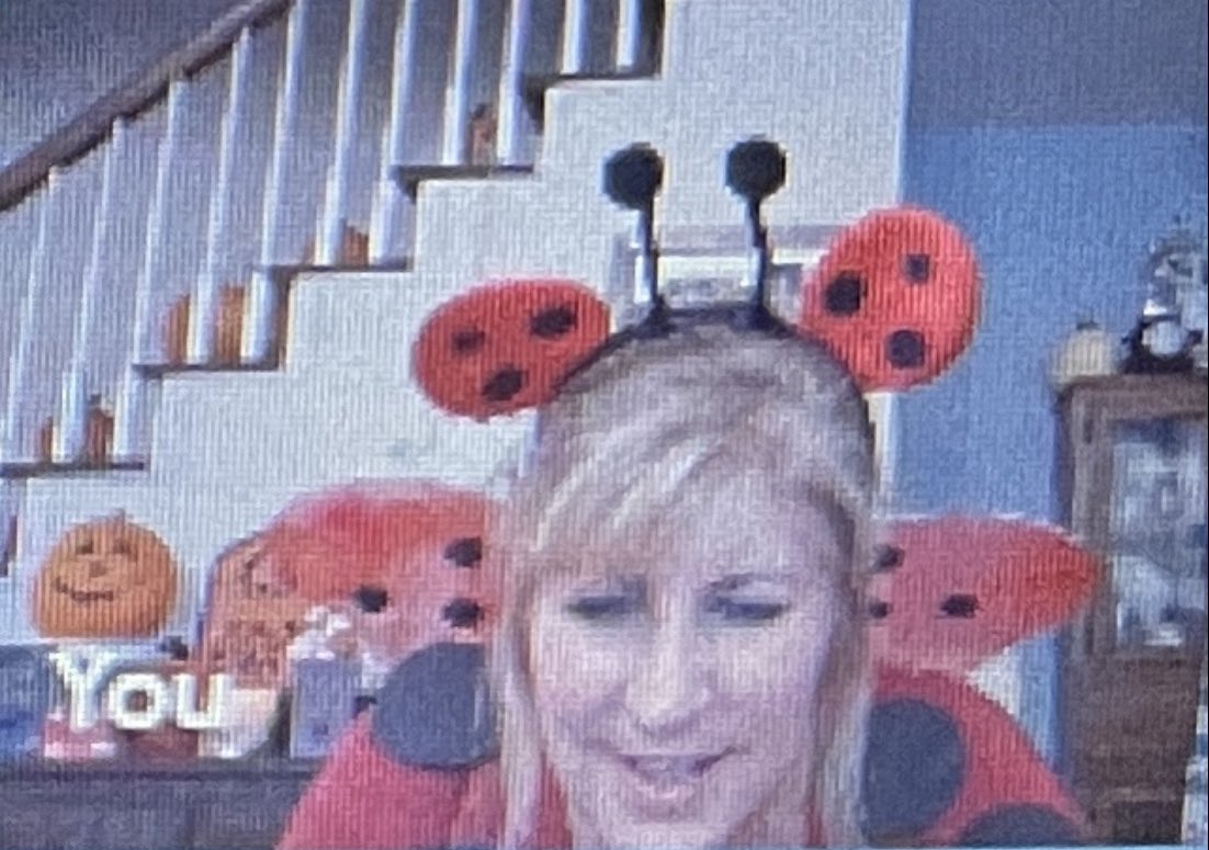 JessHarrelson7's tweet photo. We had fun dressing up for our October Virtual Family Reading Night!🎃#hcslibrarymedia https://t.co/tw6bOiMFU8