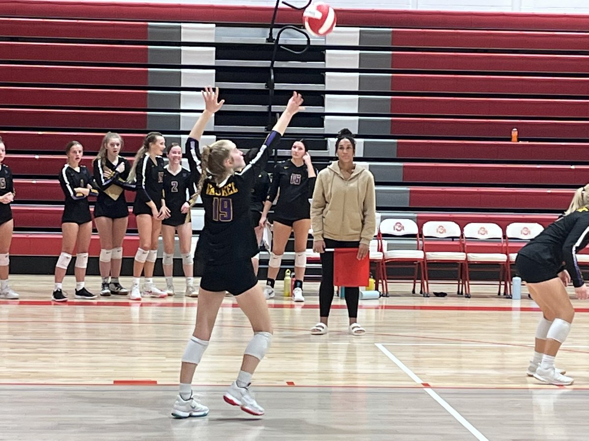waukee_warriors's tweet photo. @WaukeeVB takes set 1!!!  Go Warriors!! https://t.co/NqBmFEsCej