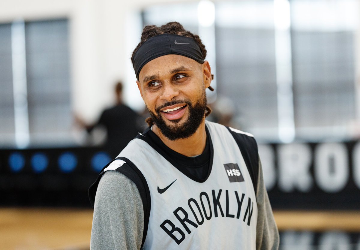 ActionNetworkHQ's tweet photo. Patty Mills 5+ made threes was +1900 tonight...

He has 5 threes before half 😳 https://t.co/oMMmnzUBpT