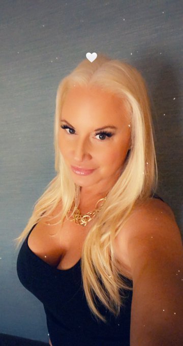 TRICK OR TREAT!  I&rsquo;m offering a super crazy discount of 40% off for Halloween!  Offer is food through