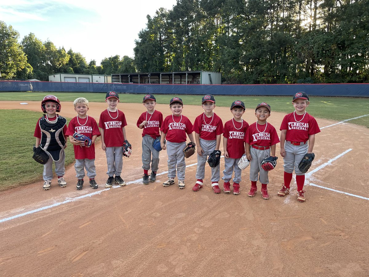 JessicaLedford's tweet photo. Go Mudcats! They are representing Joc and the Braves. Go Braves!! #Braves #Joc Pederson #Go Braves https://t.co/GZsGJyUiRQ