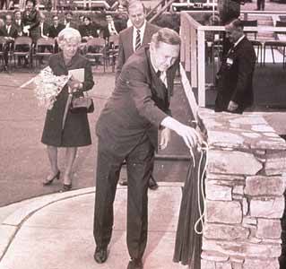 It's our Birthday!
We're celebrating w the best kind of candles-Banksia spinulosa 'Birthday Candles'!
Today marks 51 years since the Gardens first officially opened our gates to the public on 20 October 1970- w then Prime Minister John Gorton-the gates will be opening again soon!