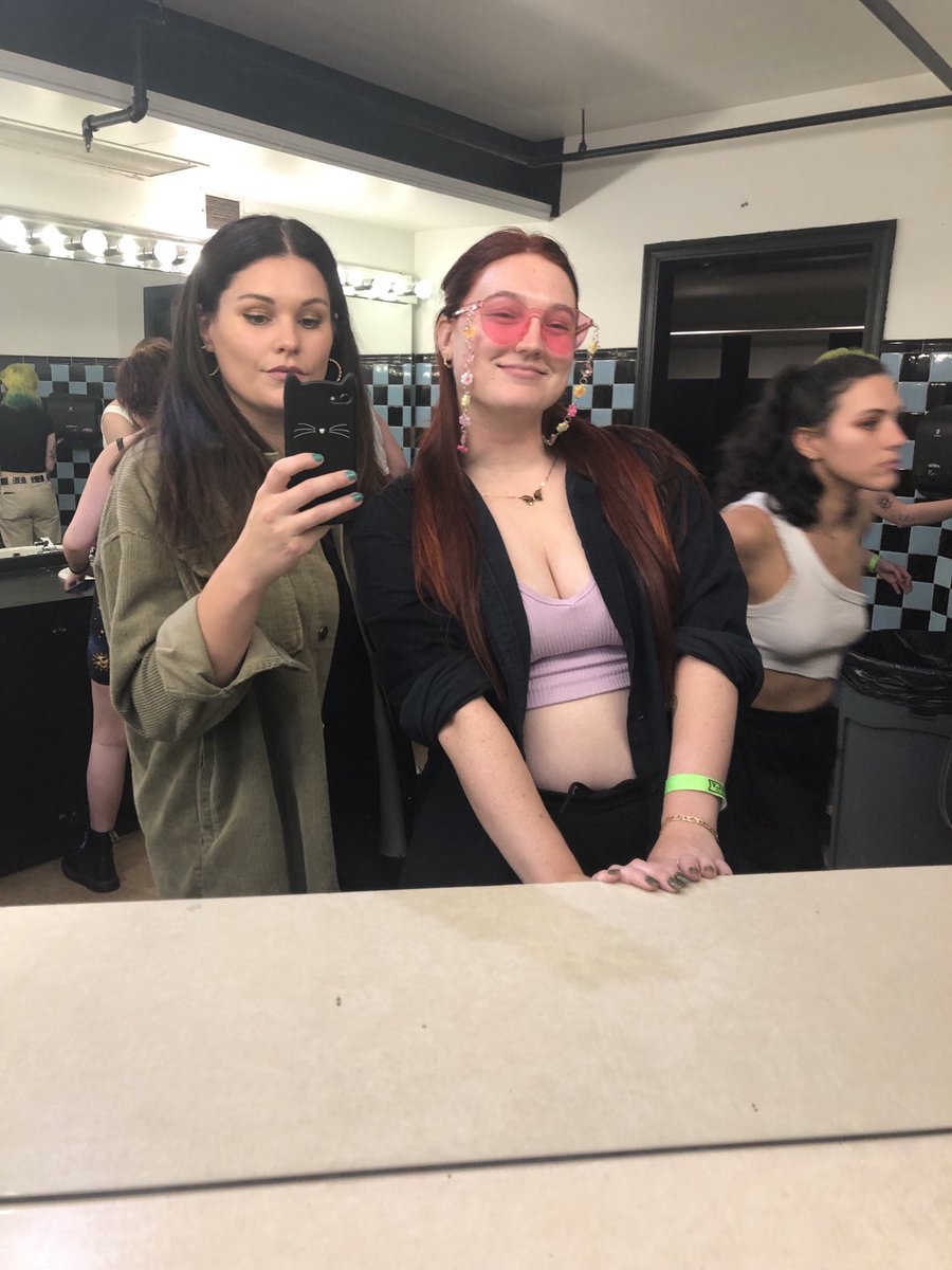 Minnesnowtathug's tweet photo. 1st bathroom photo at first ave in 2 years. ⁦@ReetzTweetz⁩ ⁦@100gecs⁩ https://t.co/H1aotLFvjh