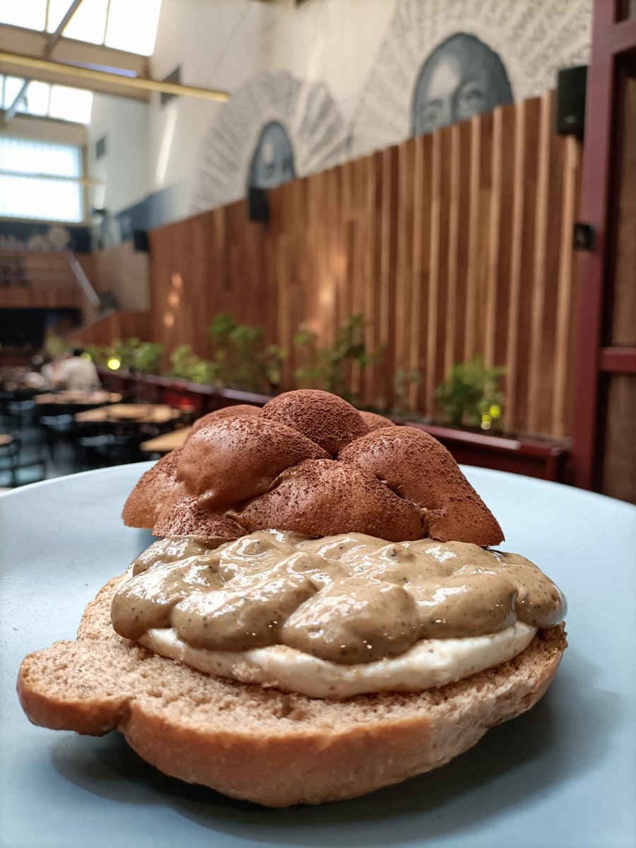 Ya tenemos Pan de Muerto en <a href="/pasillodehumo/">Pasillo de Humo</a>, repito, YA TENEMOS PAN DE MUERTO 💀 #DiaDeMuertos #Condesa #CDMX #ParianCondesa