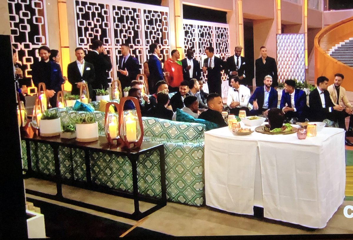 cetpiano's tweet photo. I am loving how meticulously they lined up Rick’s table with the couch #TheBachelorette https://t.co/aKzjO5VaBg