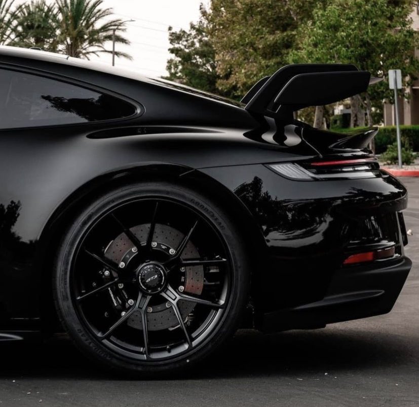 LuxuryCars365's tweet image. Blacked Out Porsche GT3 😈