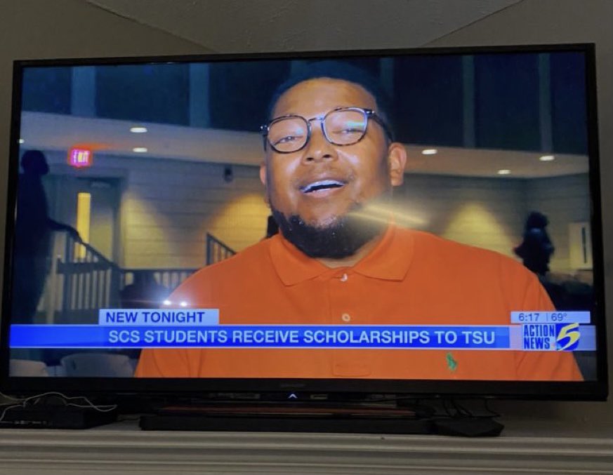 jmccaskill06's tweet photo. Many of our scholars received scholarships to Tennessee State University today. It was a great day! It is true, the camera adds 10 pounds. ๐๐ค #carpediem #createoptions #JagNation๐ https://t.co/nmUVrIwGbS