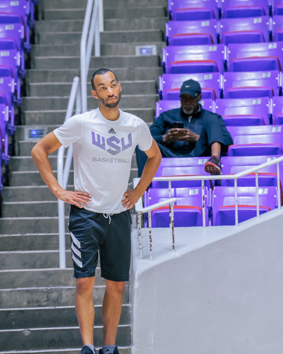 Big week for the Wildcats.. 2 birthdays 1 week. Happy Birthday Coach Daniels 🎁🎉