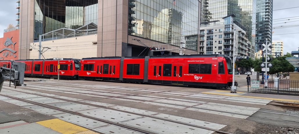 RonitMoses's tweet photo. #SanDiego #trolley https://t.co/sVnwdVbege