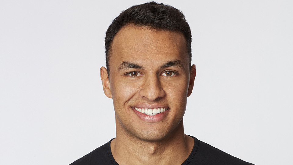 IWatchBachelor's tweet photo. Where was Aaron when we needed him? You just know he would have sussed Ryan our 30 seconds after meeting him

#Bachelorette #TheBachelorette https://t.co/Pk2jksXAEq