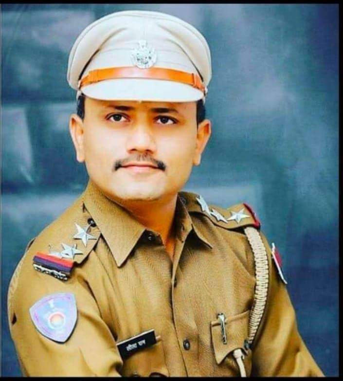 SureshRmg's tweet photo. What’s wrong &amp; right plz check the police record but without investigating suspension to brave &amp; honest police officer insists crime which is very harmful for citizens &amp;country @Igp_Jodhpur @ashokgehlot51 @RajCMO @IpsDangi 
 #SHO_लीलाराम_टीम_को_बहाल_करो @opdhal1070 https://t.co/C75GdXdqgD
