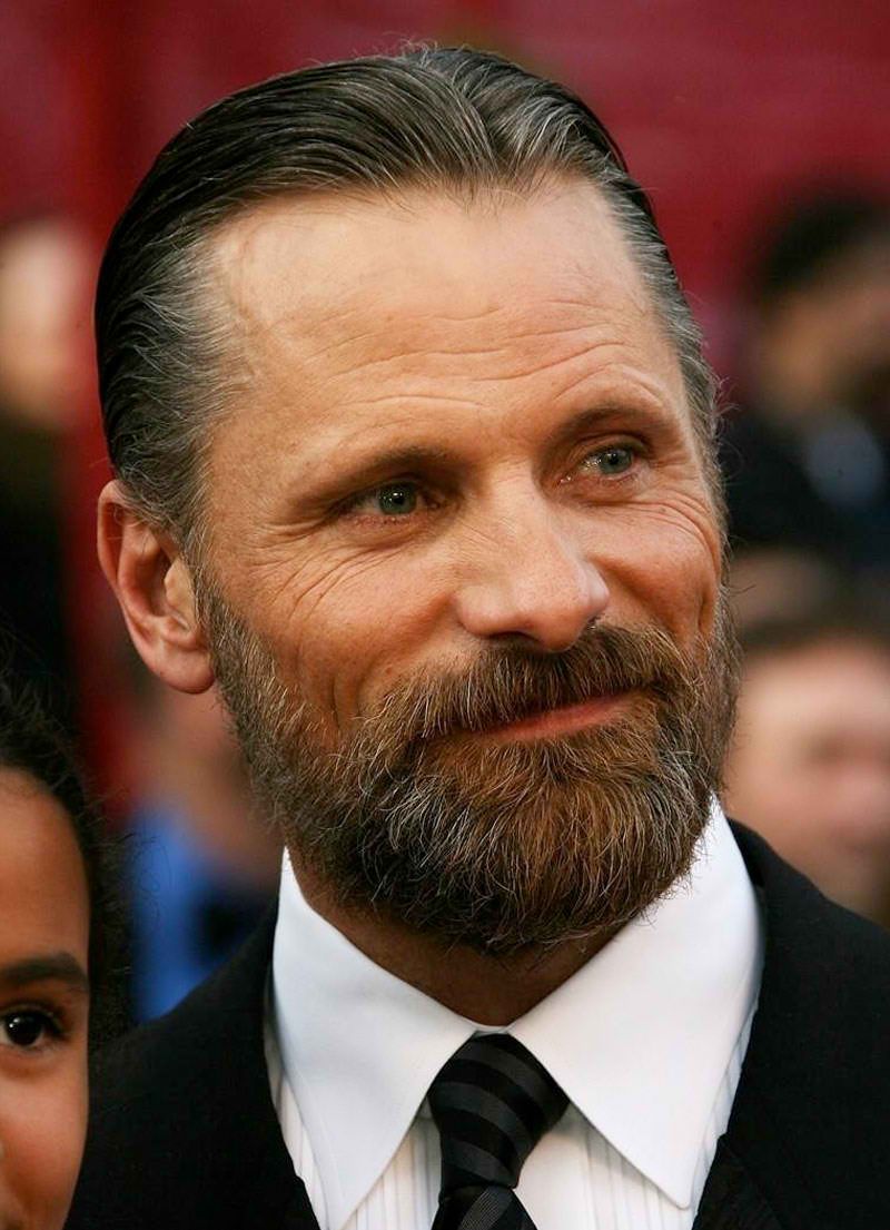ToIkienverse's tweet photo. El gran e inigualable Viggo Mortensen, quién interpretó a nuestro querido y valiente Aragorn, cumple hoy 63 años. ¡Muchas felicidades!  

Nuestro rey se hace mayor :') https://t.co/1dY3G4NMku