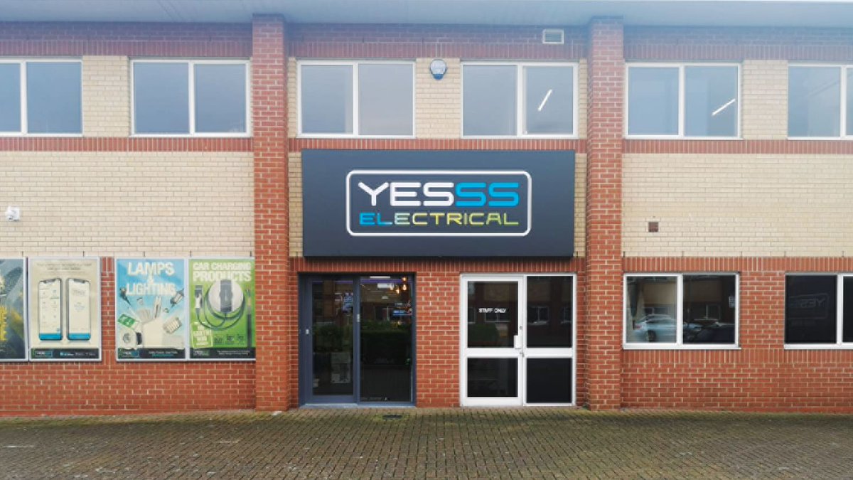 📅Join #YESSS #Colchester tomorrow (21st Oct) for their EV Tech Talk morning. Joining them is #EV #Specialist, Mike Gadd from @YESSSEV_Energy. 

📍Contact the branch for more details at buff.ly/2YpR7HN