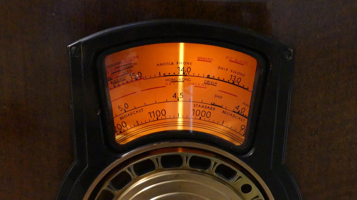 capt_petabyte's tweet photo. Retro Radio With a Hidden Secret! Old School Style With New School Parts // https://t.co/jXq3nBBt0u
#maker #diy #instructables #retro #radio #retroradio #antique #antiqueradio #modernupdate #decor #update https://t.co/y857aMrkkX