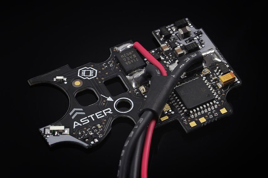 ORGA_inc's tweet photo. RWA #バトルアームズ #BAD556 #電動ガン の内部パーツ、特にGATE ASTERの仕様などについて記事をアップしました！
https://t.co/1ysYTOgx81

射撃モードやバーストをカスタマイズできる #電子トリガー が標準搭載というのはなかなか熱い仕様ですよね～

#RedWolfAirsoft #BattleArms #サバゲー https://t.co/Pb7Nz92pp9