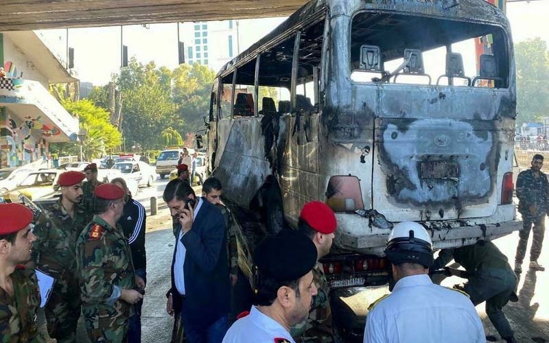 Waqtnewstv's tweet photo. شام کے دارالحکومت دمشق میں فوجی بس میں بم دھماکہ،13 جاں بحق،متعدد زخمی
https://t.co/iUYCOQJc2A
#Syria #Damascus #Bus #BusExplosion #BombBlast #ArmyBus @Presidency_Sy https://t.co/3fcIEn6nvT