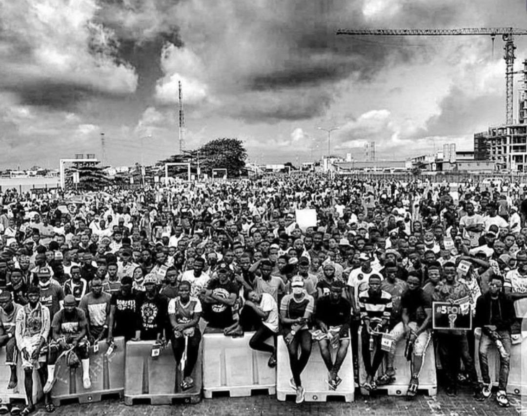 Hayomide_1's tweet image. It will only cost you $0.00 to RT

#EndSARSMemorial