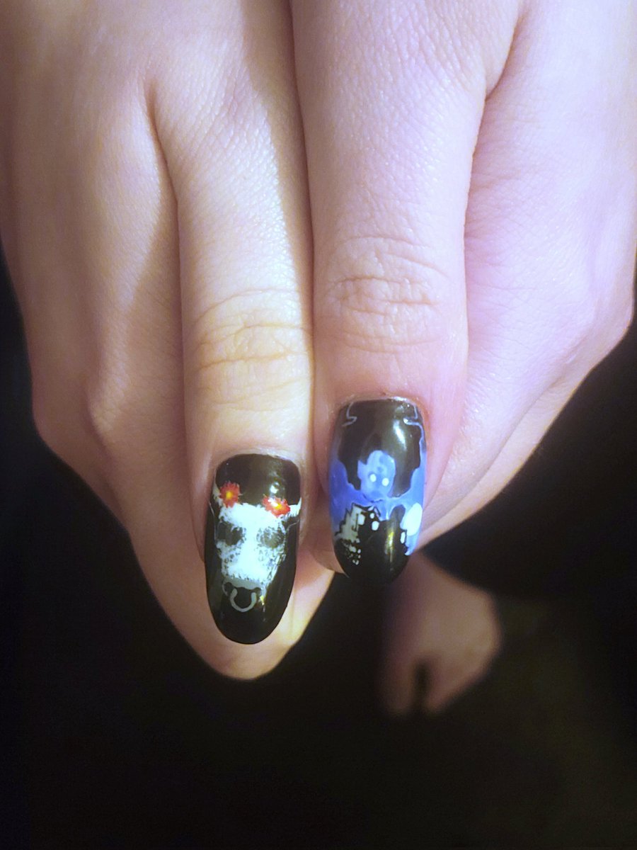 AmandaPugTato's tweet photo. @StephenKing appreciation nails! I did this gel set for my BESTIE, these are gel and 100% HAND Painted, no stickers or stencils, only pics for reference. It's her favorite set so far hehe we love our Horror King and favorite author! And I love being a #nailtech #nailart https://t.co/JWab2trYEX