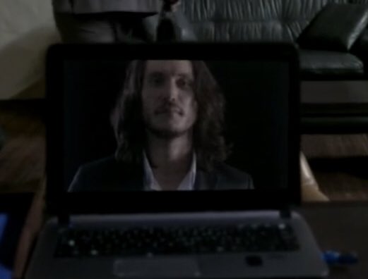 serpelisconflow's tweet photo. Dios mio santo benditoooo, hasta en la laptop esta Sergio! #LaNietaElegida https://t.co/cwAlwEkhHm