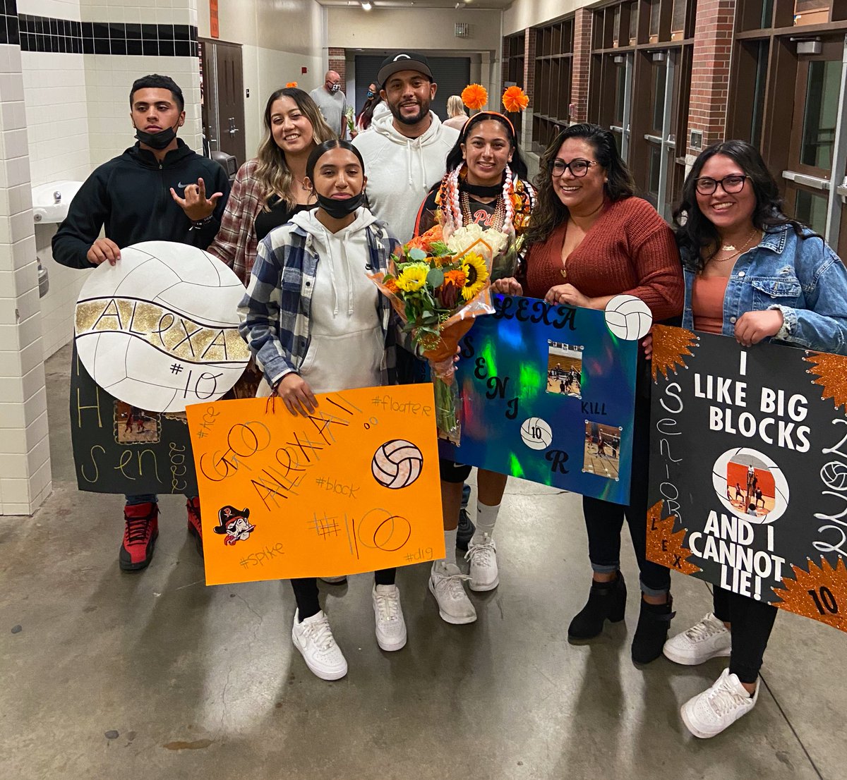 FatherOf4Lunas's tweet photo. Baby girls senior night... time flies 🥲🥲 @Alexa_Luna44 https://t.co/ngOkNEOYDD