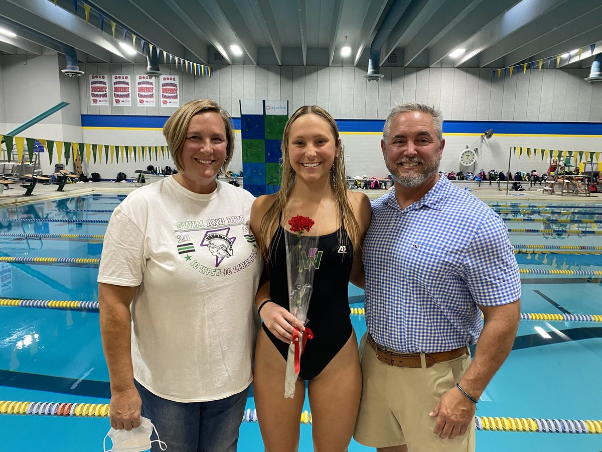 ICWestAthletics's tweet photo. @SwimICWest Scarlet Martin https://t.co/gpJOeRWOMD