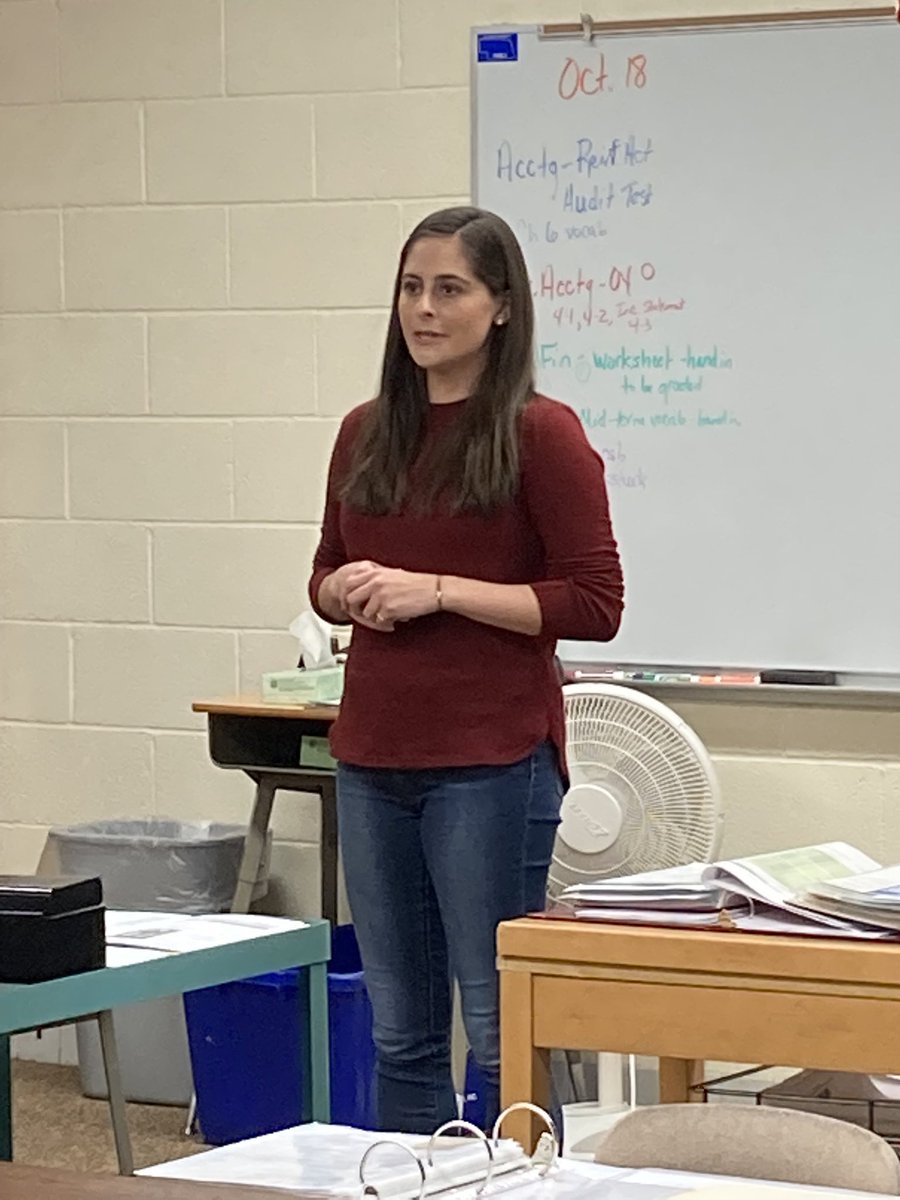 FBLA Alum Sarah Wellman spoke with members about how FBLA helped her prepare for college and her career. #nefbla