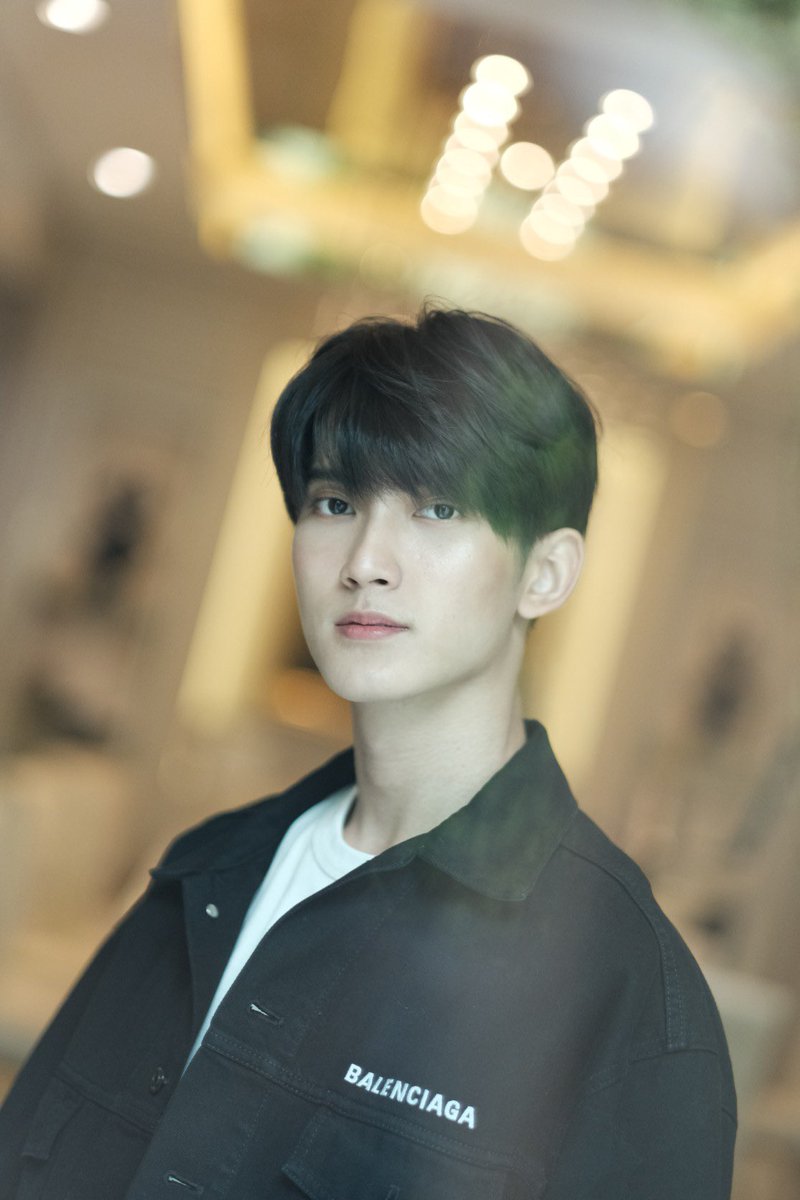 Sixsuperstars's tweet photo. @firstfh5 🧡🌟 #First_Chalongrat #FirstLoveIsU #รักแรกของเฟริสท์ https://t.co/0QzqKZggKj