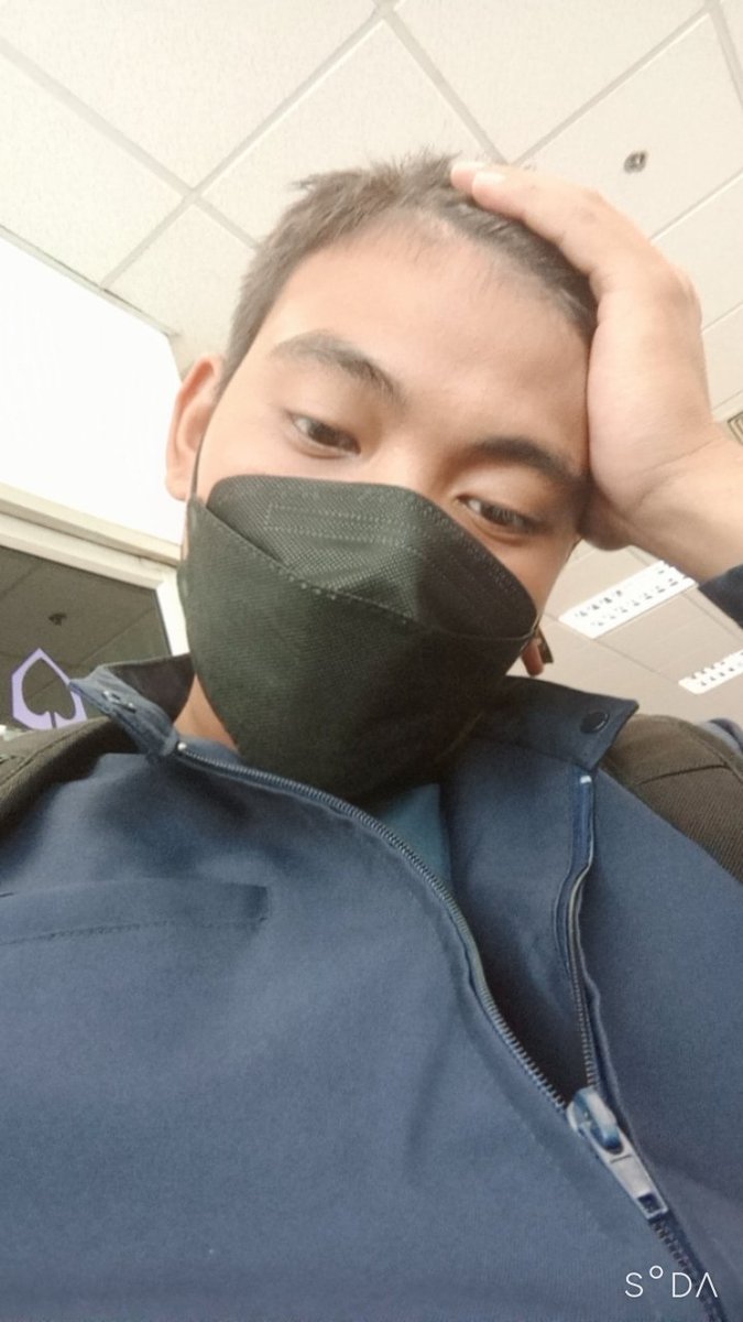 Watcharphon3's tweet photo. เรื่องงานไม่get เรื่องเยสvery good 
😂😂 ว่างนะทักมาได้ #นัดเย็�� https://t.co/zQjWt8ROc7