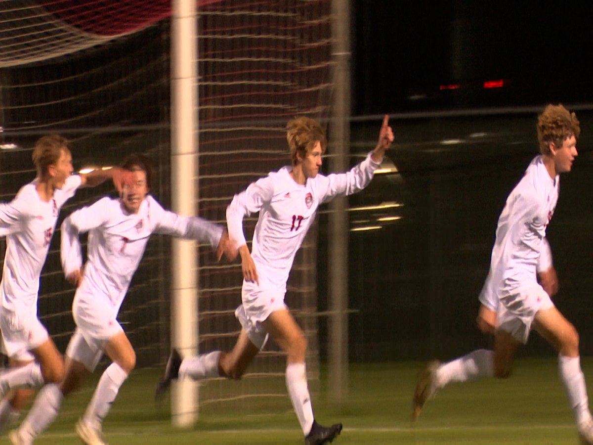 KurtPegler's tweet photo. Prep sports recap for Oct. 19, 2021
(including OT soccer match between @pndsoccer and @mortonsoccer) 

Highlights: https://t.co/elCZe86dh3 https://t.co/wifIpb2tsk