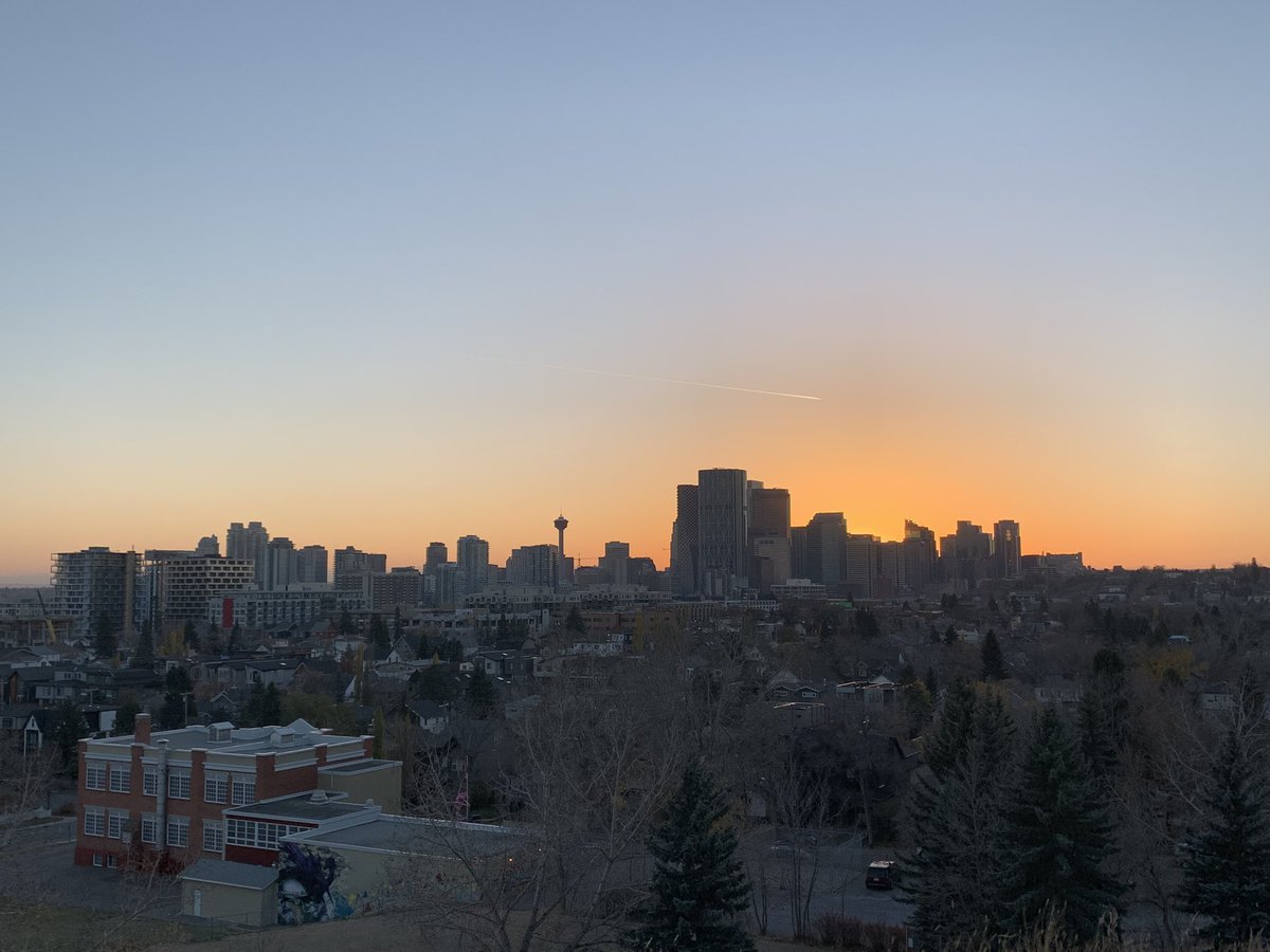 Calgary sunsets… 😍
#yyc #calgary #sunsets #calgaryskyline