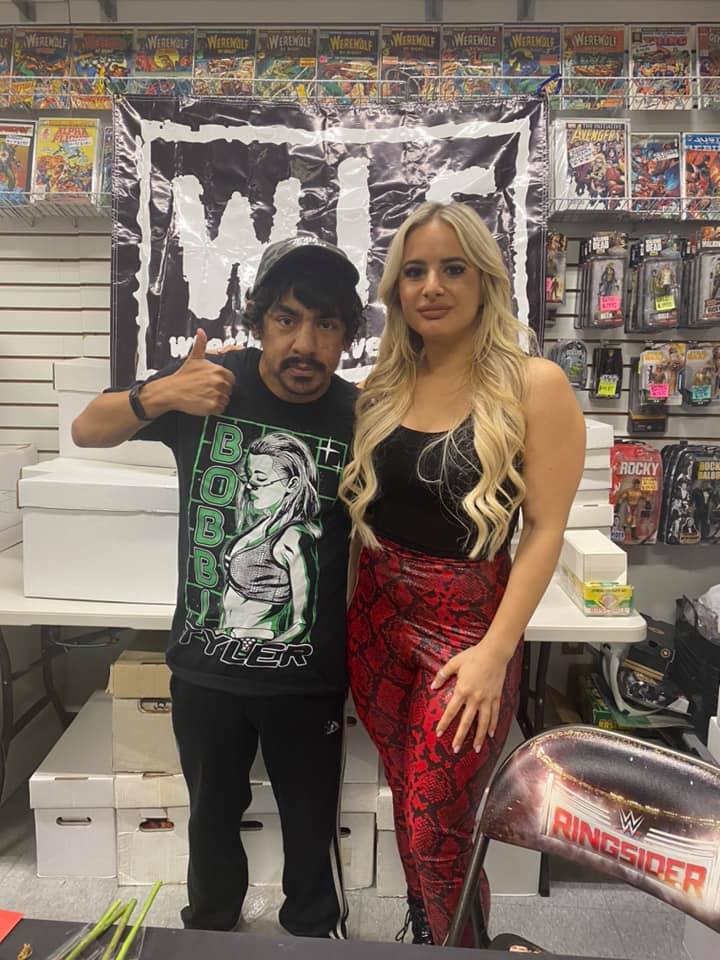 DasWonderGecko's tweet photo. #womancrushwednesday @nikiiduke it was great to meet her this past weekend
#NikiiDuke #JuniorOlympicgymnast #ClubCam
#NortheastWrestling #BobbiTyler #TeamZuby #wrestlingiseverything #stevieturner https://t.co/OF8BFAoMcp