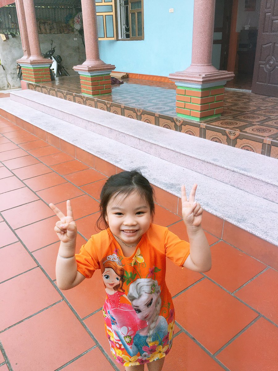 Cháu chào các cô các chú ạ ahihi 😘