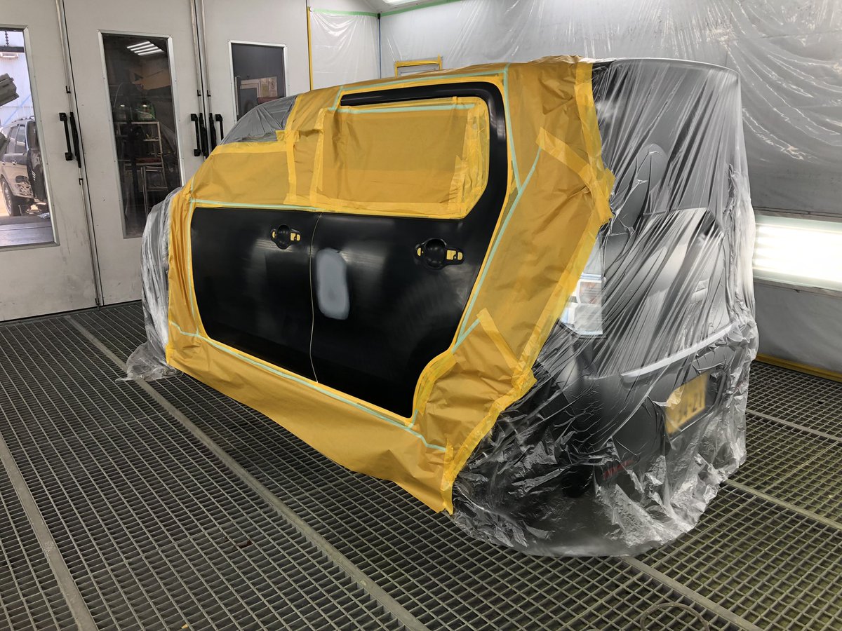 Body_Shop_TEC's tweet photo. ぼちぼち板金塗装
ハイエースは全塗装… https://t.co/tXxdbuyXuJ