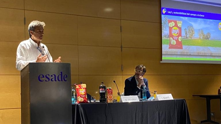 Hoy, nuestro director general Narcís Roura está participando en #MatinsEsade en <a href="/esade/">Esade</a> para explicar qué es #PepsiCoPositive y por qué va a marcar un antes y un después en la compañía. #pep+ #sostenibilidad #WinningWithPurpose